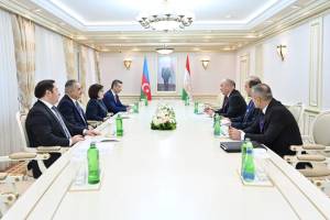 Sahibə Qafarova Tacikistan Ali Məclisi Nümayəndələr Palatasının sədri ilə ikitərəfli əlaqələri müzakirə edib