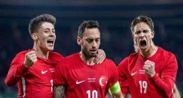 Türk futbolçu bu kluba transfer ola bilər