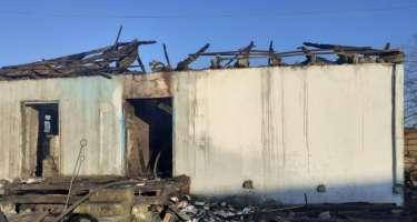 Xaçmazda 2 mindən çox kitab məhv oldu - FOTO