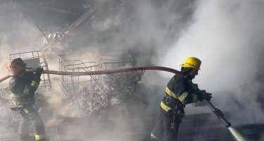 Binəqədidə sex yanır