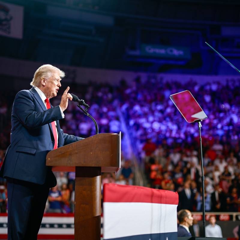 Tramp Pakistan və Əfqanıstan arasında gərginliyin həllini təmin edəcəyini bildirib