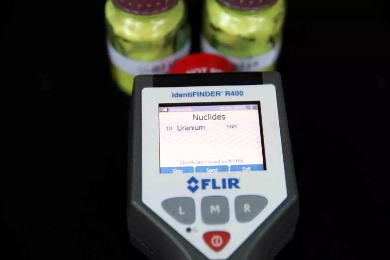 DTX-nın əməliyyatı: 3 Çin vətəndaşı Tiflisdə 2 kiloqram uranı qanunsuz almaq istəyərkən tutuldu