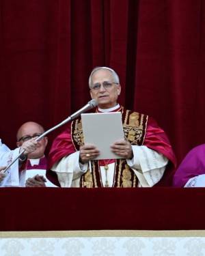 Roma Papası XIV Leo Livanın Baş naziri ilə görüşüb