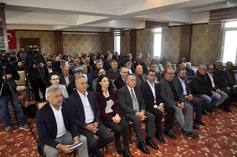 DEM Partiyasının Sədri Bakırhan: PKK Özünü Ləğv Etdi, Silahlar Tamamilə Dövriyyədən Çıxarıldı Xəbər şəkili