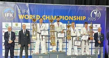 Karateçilər dünya çempionatında dörd medal qazanıblar