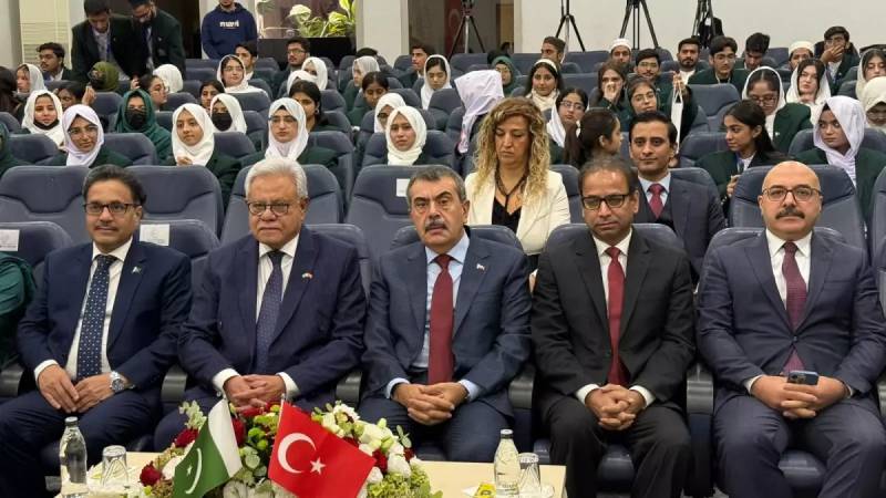 Milli Təhsil Naziri Yusuf Tekin Təhsilin Əsas Məqsədini Açıqladı: "Dünyanı Yaşanıla Bilən Yerinə Çevirmək Başlıca İşimizdir" Xəbər şəkili