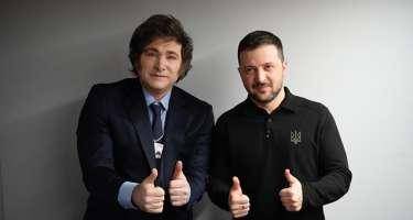 Prezident Zelenski ilə olan fotolarını sildi