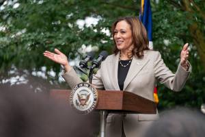 Kamala Harris növbəti prezident seçkilərində iştirak etmək ehtimalından danışıb