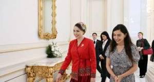 Oquldjaxan Atabayeva Heydər Əliyev Mərkəzində olub Xəbər şəkili