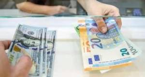 Azərbaycanda bu valyutalar bahalaşdı Xəbər şəkili