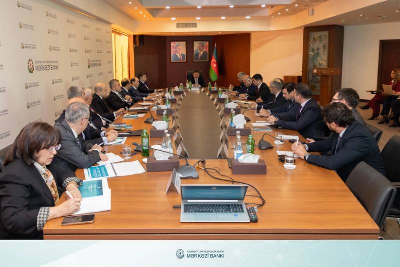 Mərkəzi Bankda bank sektorunda yeni çağırışlar müzakirə olunub