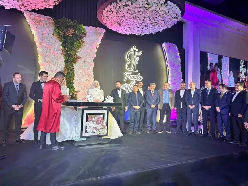 Kayseri Sivaslılar Federasiyasının Sədri İsa Günün Oğullarının Toy Mərasimi Keçirildi Xəbər şəkili