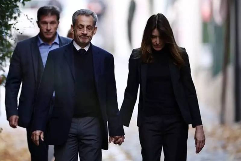 Fransanın Keçmiş Prezidenti Nikola Sarkozi Həbsə Girdi: Məşhur "Çaqqal Karlos" ilə Eyni Həbsxanada Yatacaq Xəbər şəkili