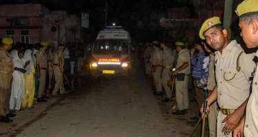 Cammu və Kəşmir turistlərə atəş açıldı - Ölü və yaralılar var