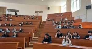 Bu universitetin tələbələri imtahan vaxtını özü seçir Xəbər şəkili