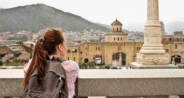 Qonşu ölkədə əcnəbilərlə bağlı qaydalar sərtləşdirilir