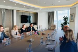Emin Hüseynov amerikalı diplomatla gələcək əməkdaşlıq imkanlarını müzakirə edib Xəbər şəkili