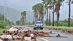 "Melissa" Qasırğası Yamaykanı Yerlə Yeksan Etdi: Adanın 75%-i İşıqsız Qalıb, Monteqo Bey İki Hissəyə Bölünüb