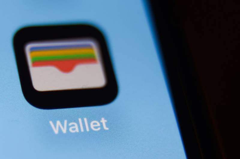 Apple ABŞ Pasportlarının Rəqəmsal Versiyasını Wallet-ə Əlavə Edir: Hava Limanında Sürətli Keçid Gözlənilir