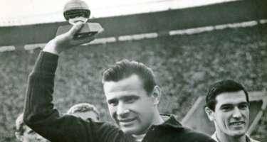 Lev Yaşin tarixin ən yaxşı qapıçısı seçilib