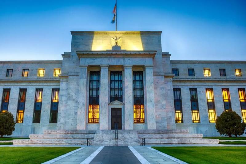 ABŞ Mərkəzi Bankı (FED) Faizləri 25 Baza Bəndi Endirdi: Yeni Hədd 3.75%-4% Aralığında