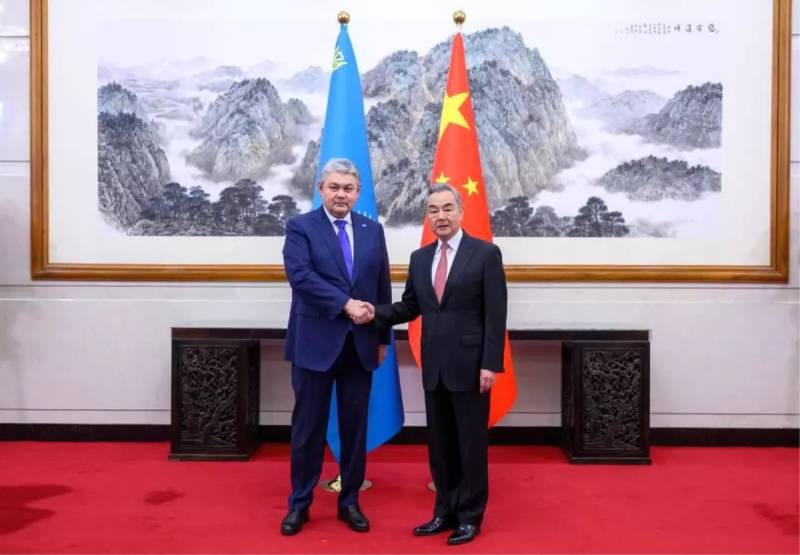 Pekin və Astana Əlaqələri Yeni Səviyyədə: Çin və Qazaxıstan Əməkdaşlığı Dərinləşdirir