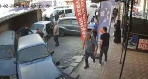 Türkiyədə yük maşını 15 avtomobillə toqquşdu - VİDEO  Xəbər şəkili