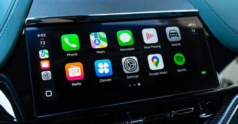 GM Benzin Mühərrikli Avtomobillərdə CarPlay və Android Auto Dəstəyini Ləğv Etmək Planını Təsdiqlədi