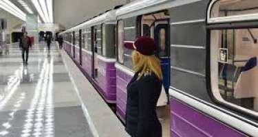 Bakı metrosunda problem yaşandı -Qatalra gecikir
