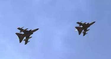 Döyüş təyyarələri üz-üzə gəldi - Bu ölkədə