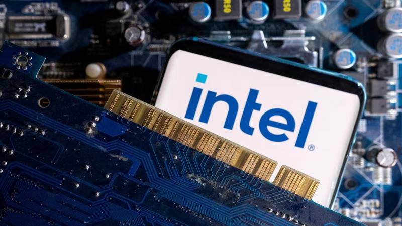 Intel Gözlənilməz Uğur Qazandı: Microsoft Süni İntellekt Çipləri Üçün 18A Prosesini Seçdi