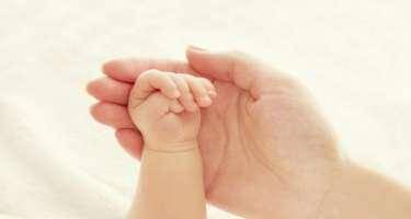 Dörd gün komada qalan qadın sağlam körpə dünyaya gətirdi