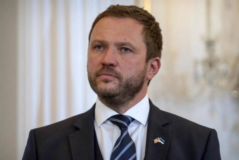 Estoniya Ukraynaya 150 min avro ayıracaq