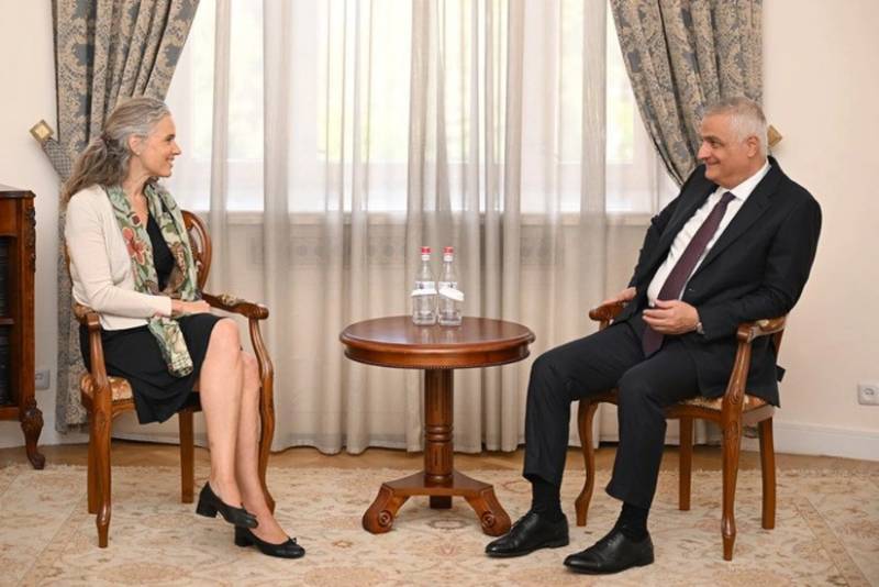 Maqdalena Qrono Ermənistan Baş nazirinin müavini ilə regiondakı vəziyyəti müzakirə edib