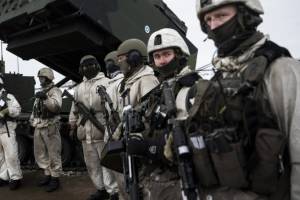 Finlandiya və Böyük Britaniya Rusiya sərhədi yaxınlığında təlimlər keçirir Xəbər şəkili