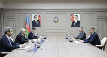 Əli Əsədov Oleg Belozyorov ilə görüşdü