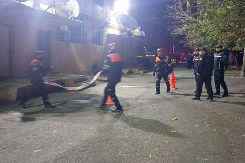 Goranboyda binada iki mənzilin döşəməsi çöküb, 4 nəfər xəsarət alıb, 60 ailə evakuasiya edilib - YENİLƏNİB-5 - VİDEO
