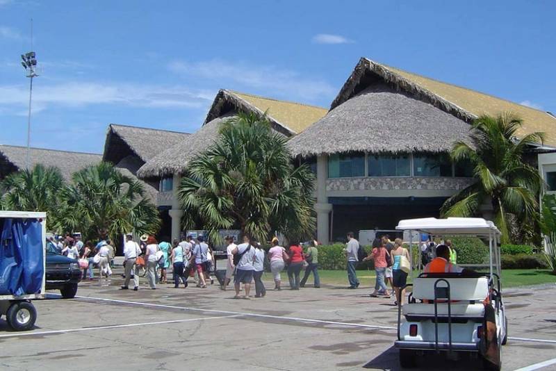 ABŞ narkotik qaçaqmalçılığı ilə mübarizə üçün Dominikanın aeroportlarundan istifadə edir