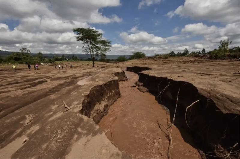 Kenyada dəhşətli torpaq sürüşməsi: 21 nəfər həlak oldu, 30 nəfər axtarılır