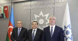 Şamil Rzayev Çili səfirliyinin nümayəndəsi ilə görüşdü