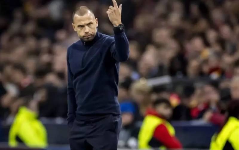 "Ayaks" Çempionlar Liqasındakı ağır məğlubiyyətdən sonra baş məşqçi Con Heytinqanı vəzifəsindən kənarlaşdırdı