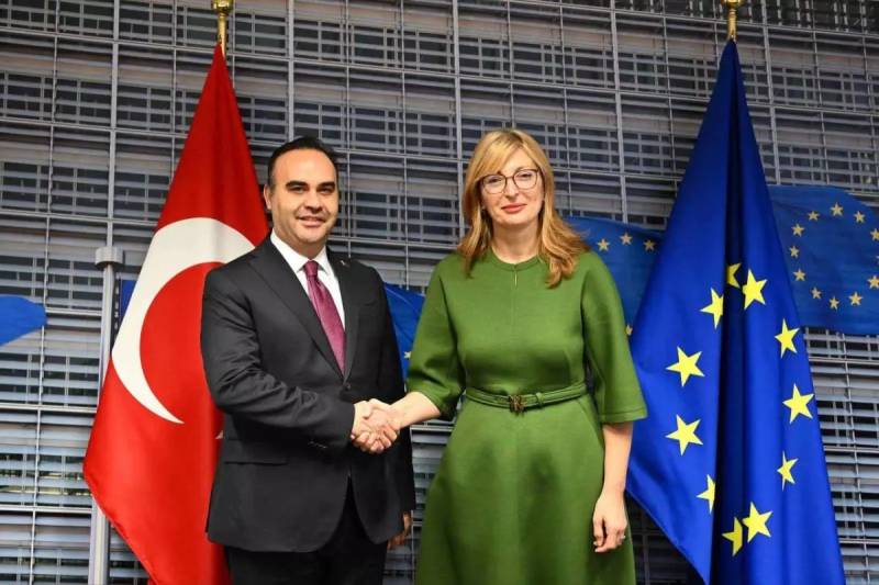 Türkiyə və Avropa İttifaqı Elm, Tədqiqat və İnnovasiya Sahəsində Əlaqələri Artırır Xəbər şəkili