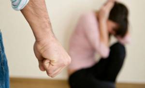 Bakıda ər sosial karta görə arvadını döydü Xəbər şəkili