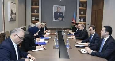 Ceyhun Bayramov İran XİN rəsmisi ilə görüşdü