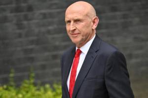 KİV: Britaniyanın müdafiə naziri ikinci evinə görə vergi ödəməyib Xəbər şəkili