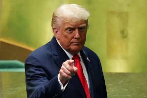 "Rolex" və "Cartier" şirkətlərinin rəhbərləri Vaşinqtonda Trampla görüşüblər Xəbər şəkili