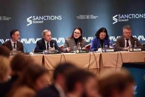 Kiyevdə ilk Sanksiyalar sammiti işə başlayıb Xəbər şəkili