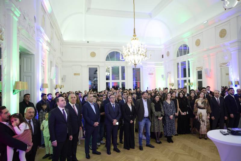 Zəfər Günü Strasburqda təntənə ilə qeyd olunub (FOTO)