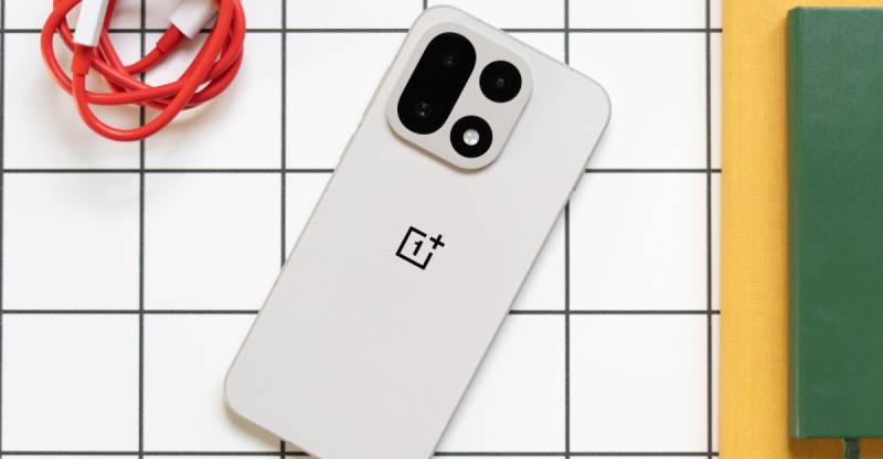 OnePlus 15: Telefonunu Doldurmaqdan Zəhləsi Gedənlər Üçün Ən Yaxşı Seçim