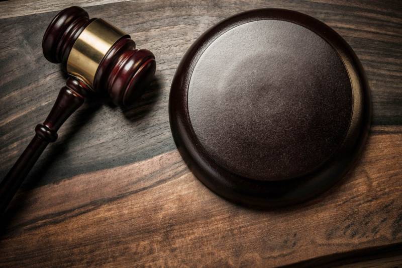 Rüşvətlə rəy verməkdə təqsirləndirilən ekspert barəsində cinayət işi məhkəməyə göndərilib